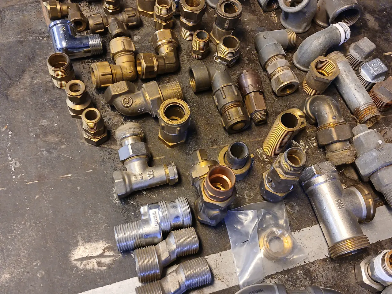 Billede 2 - vvs fittings nogle nye