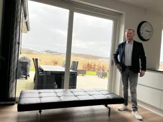 Poul Kjærholm PK-80 Daybed i sort grace læder.
