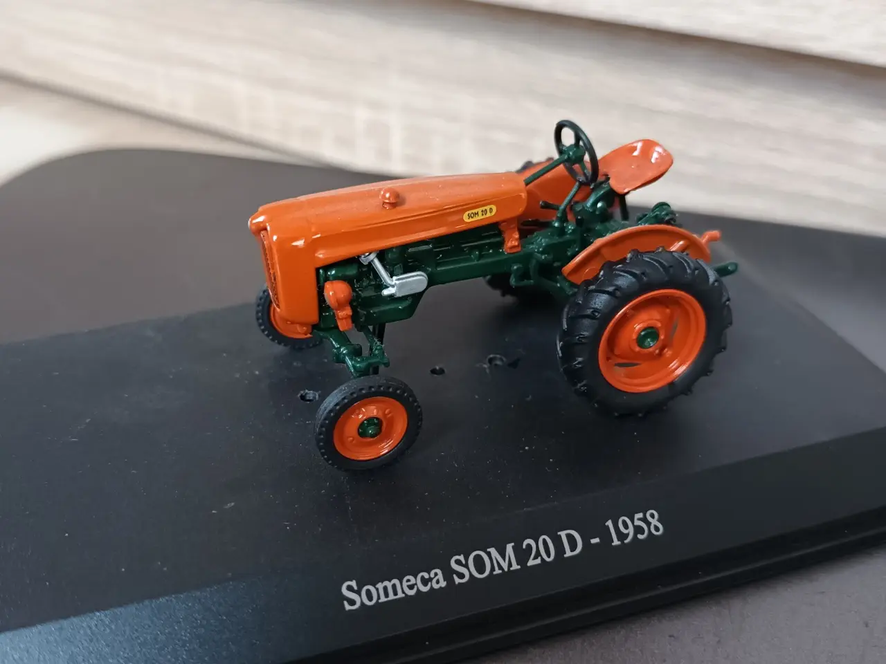 Billede 1 - Modeltraktor