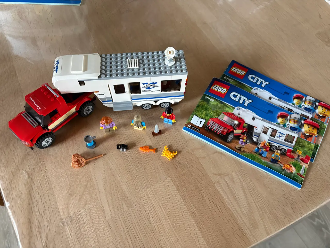 Billede 1 - Lego City: Pickup og Campingvogn (60182)