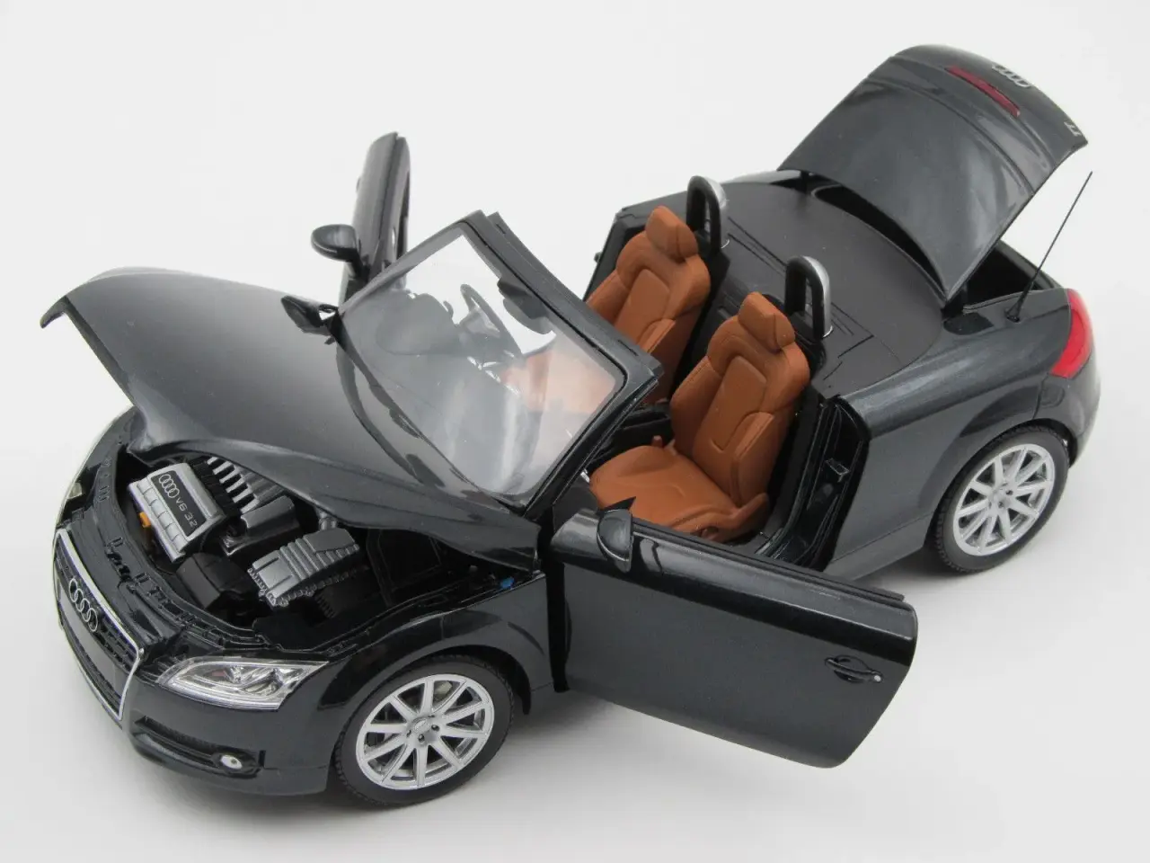 Billede 4 - 2007 Audi TT Roadster 1:18 Super god kv
