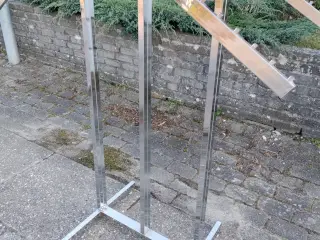 Tøjstativ / salgsstativ