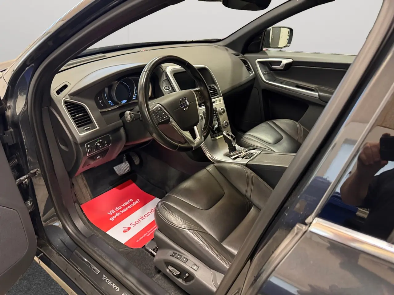 Billede 5 - Volvo XC60 2,4 D5 220 Momentum aut. AWD