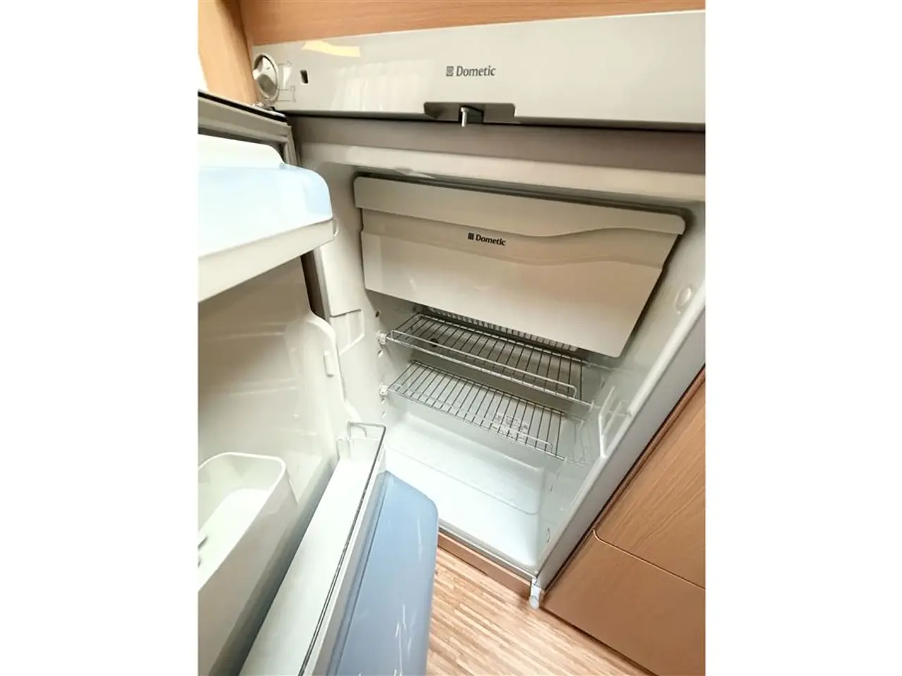 Billede 14 - 2010 - Adria Adora 472 LU Enkeltsenge-Lamel-Gulvtemp.-Mover-Telt