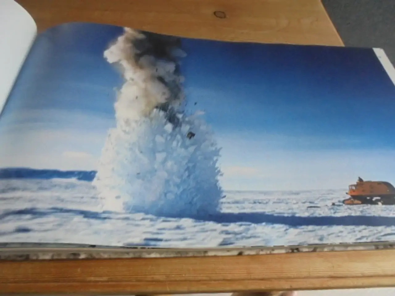 Billede 3 - Antarctica – flot gammel bog