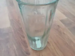 Glas