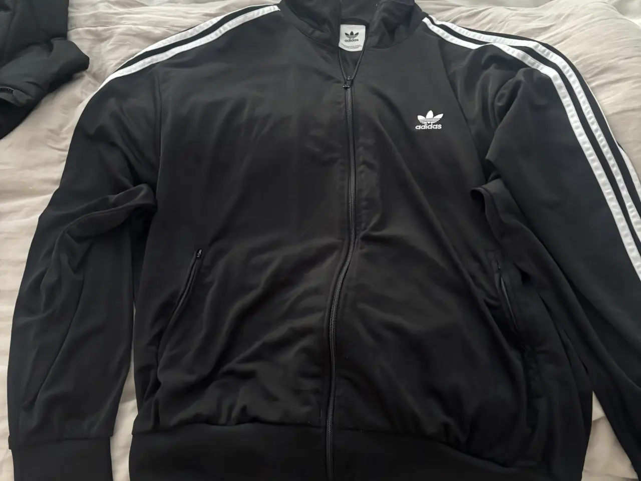 Billede 3 - Adidas jakke XL hel ny