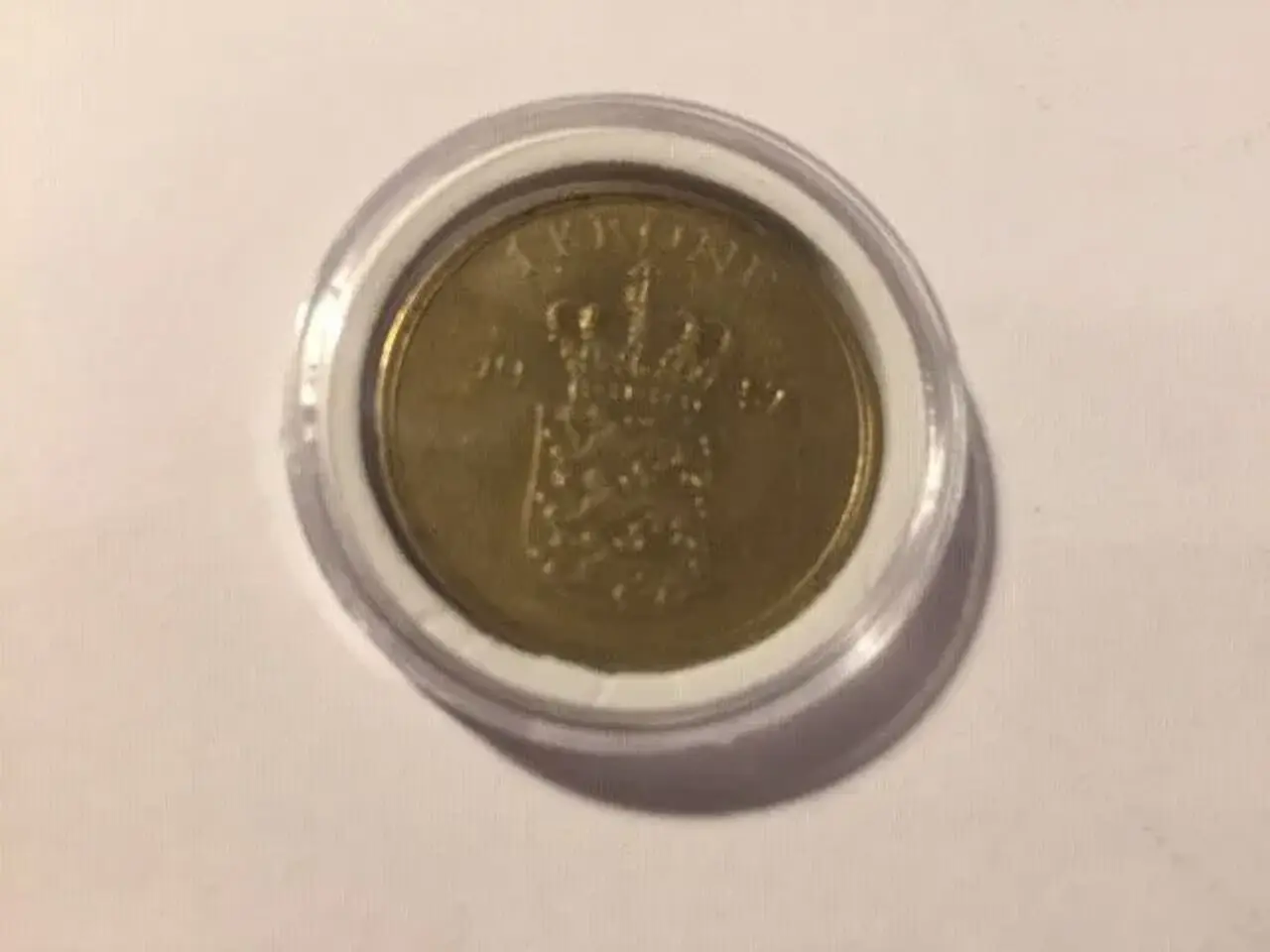 Billede 7 - 50 gule 1 kroner i flot træ æske.