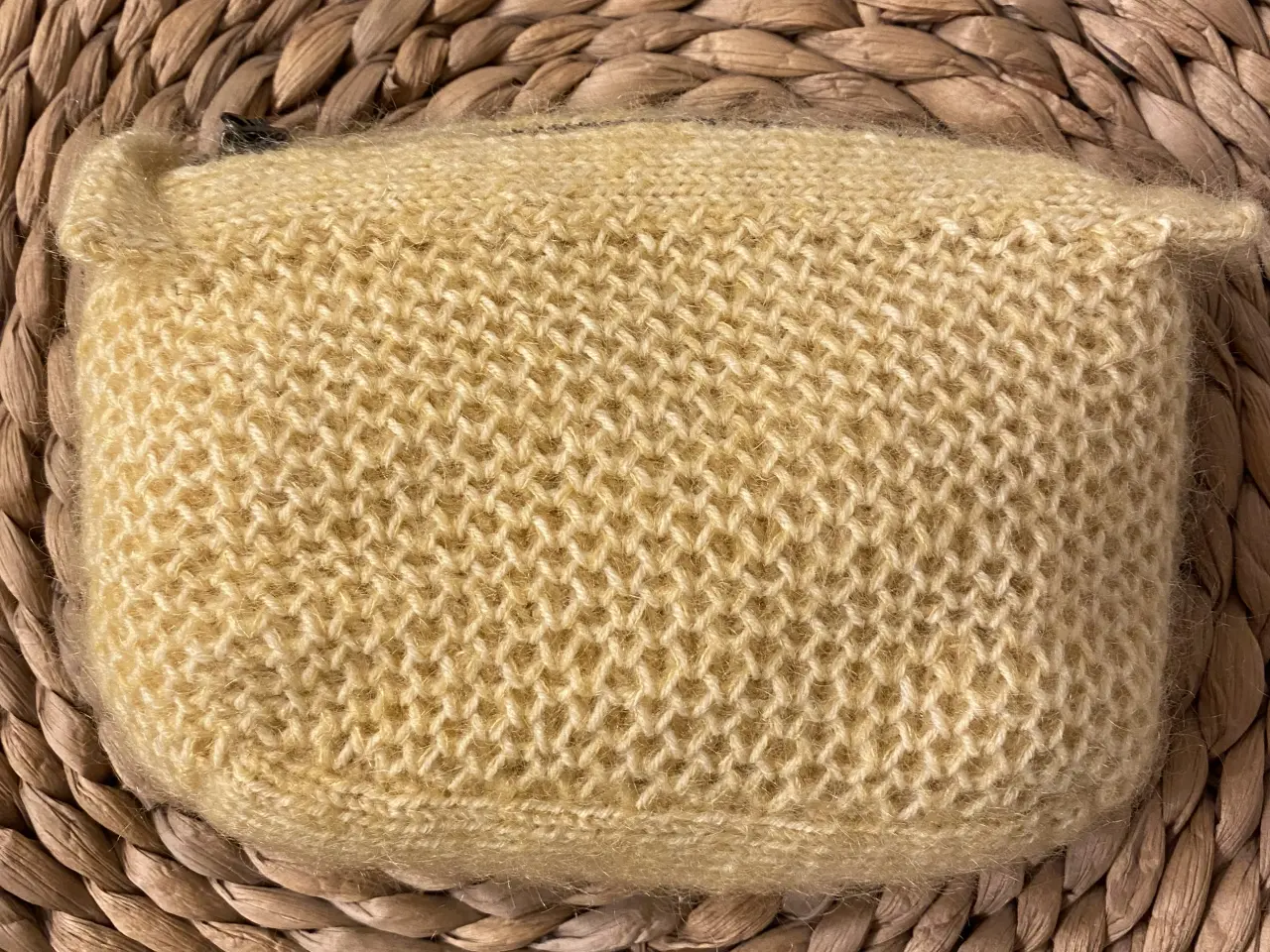 Billede 1 - Hjemmestrikket clutch
