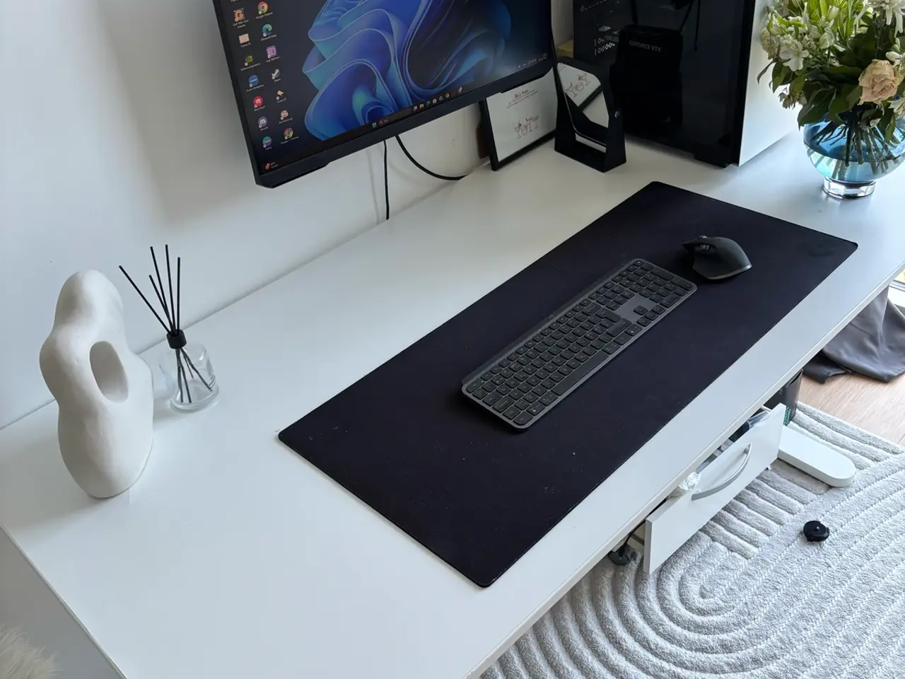 Billede 6 - IKEA Skrivebord i flot stand