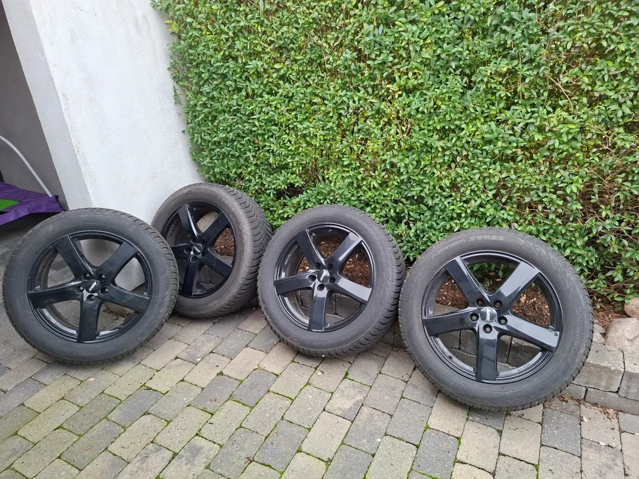 Billede 1 - Alufælge med vinterdæk til Nissan Ariya