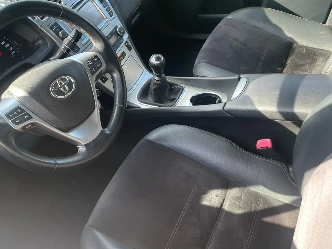 Billede 4 - 🚗 Toyota Avensis 2.0 Diesel – Årg. 2013