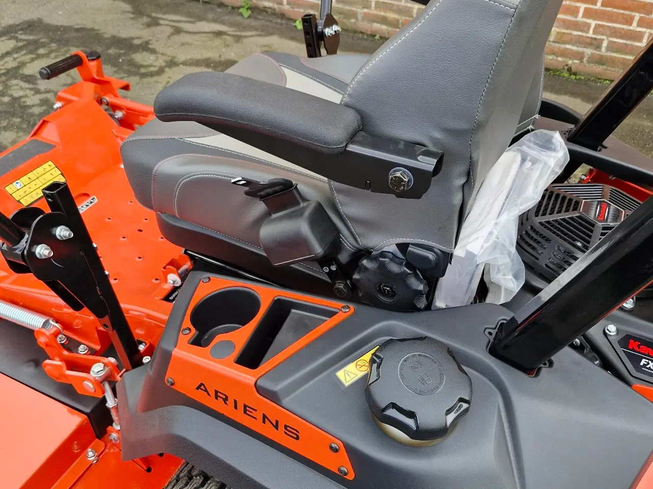 Billede 17 - Ariens Zenith 60R Zero-Turn. PRO