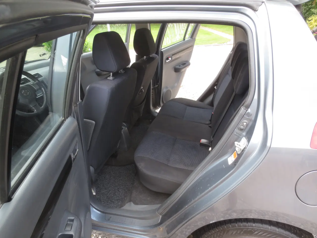 Billede 15 - Suzuki Swift 1.3 i År 07. Nysynet. 