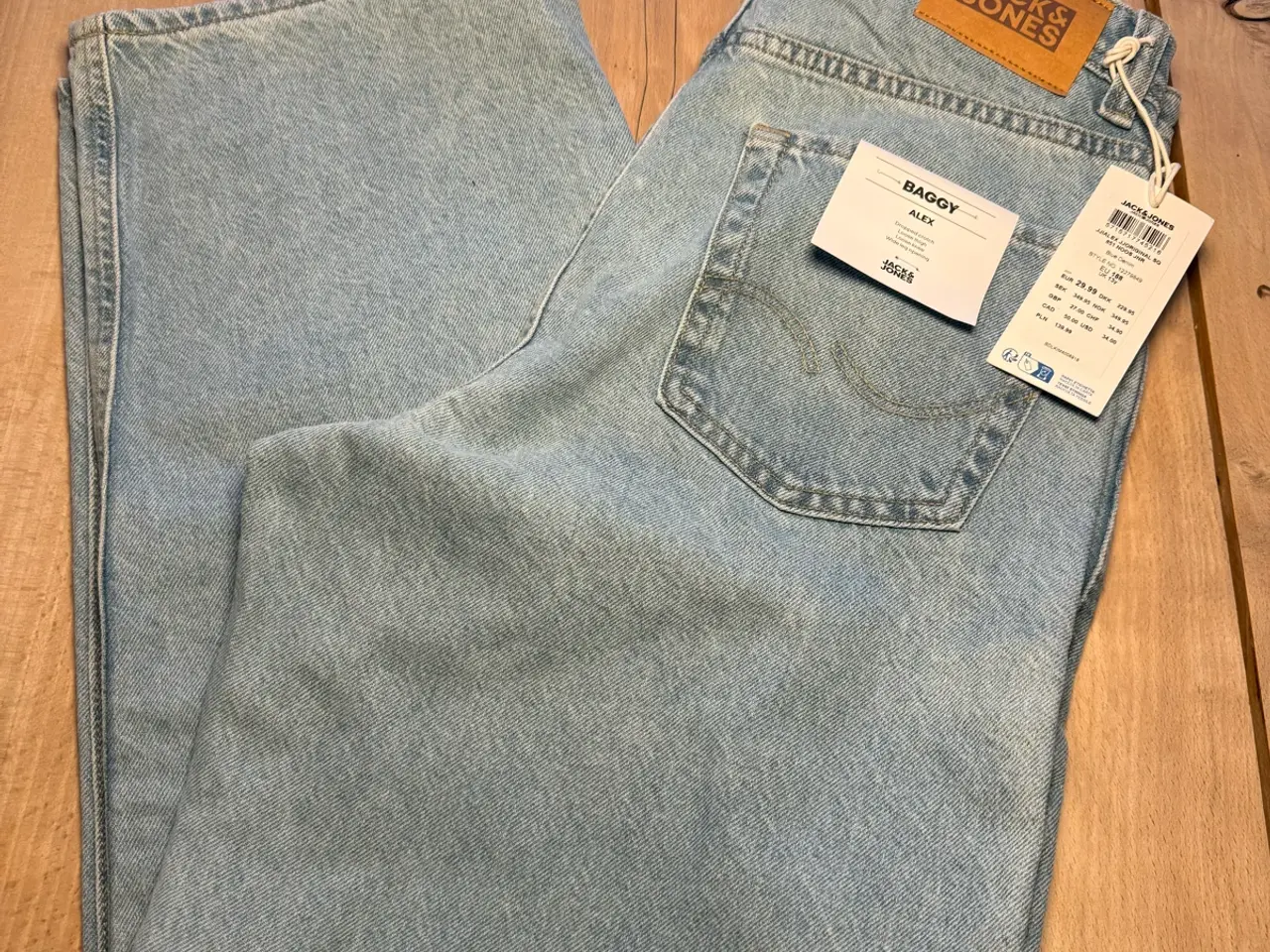 Billede 2 - Levis jeans str 12A