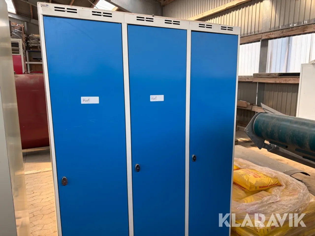 Billede 1 - Skab i metal