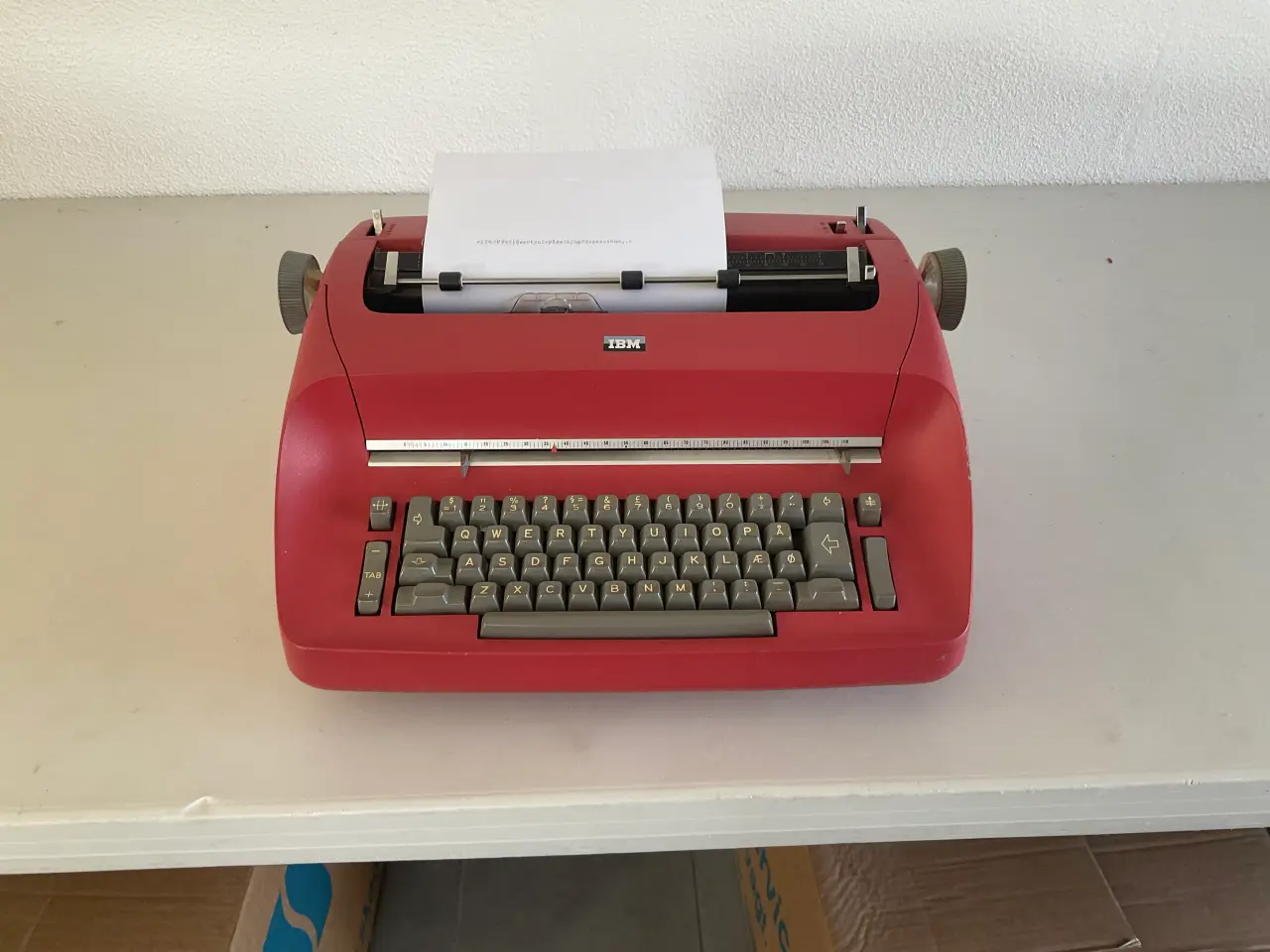 Billede 1 - IBM skrivemaskine