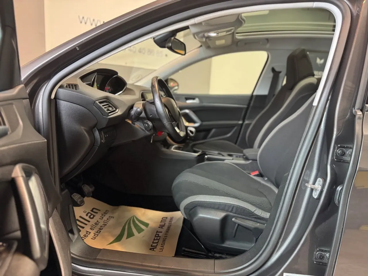 Billede 7 - Peugeot 308 1,6 BlueHDi 120 Style Sky