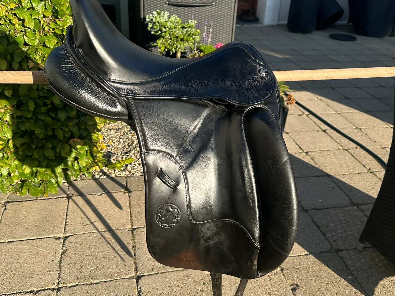 Billede 4 - Hennig Dressursadel 17" incl. tilbehør sælges