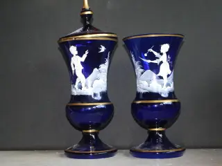 lågvaser af blåt glas