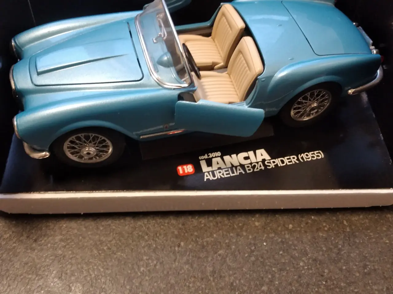 Billede 1 - Lancia- Aurelia B24 Spider (1955)  1:18