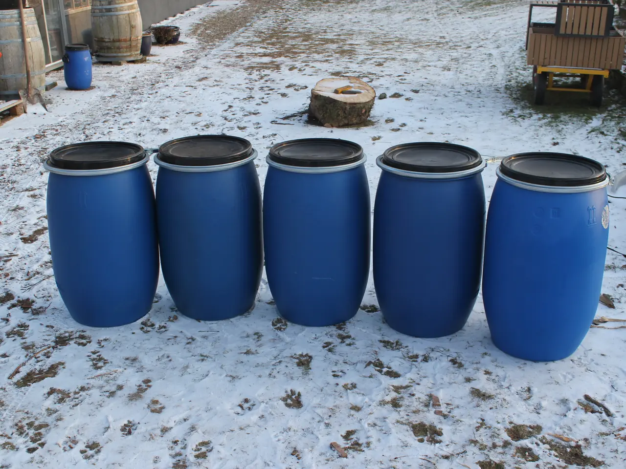 Billede 2 - Plast tønder 30og 110 L