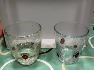 Mundblæste glas med jordbærmotiv