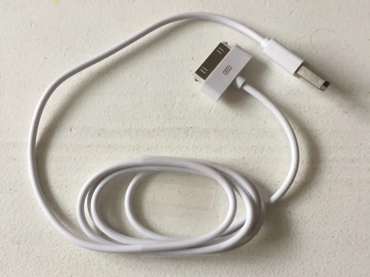 Billede 1 - Ipad 1 + 2 stik.  Nyt.