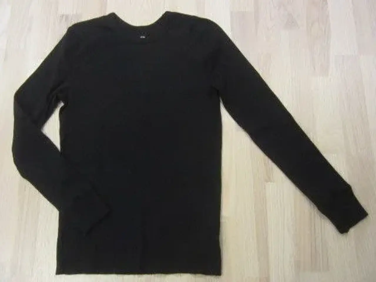 Billede 1 - Str. 170, sort basic ribbluse