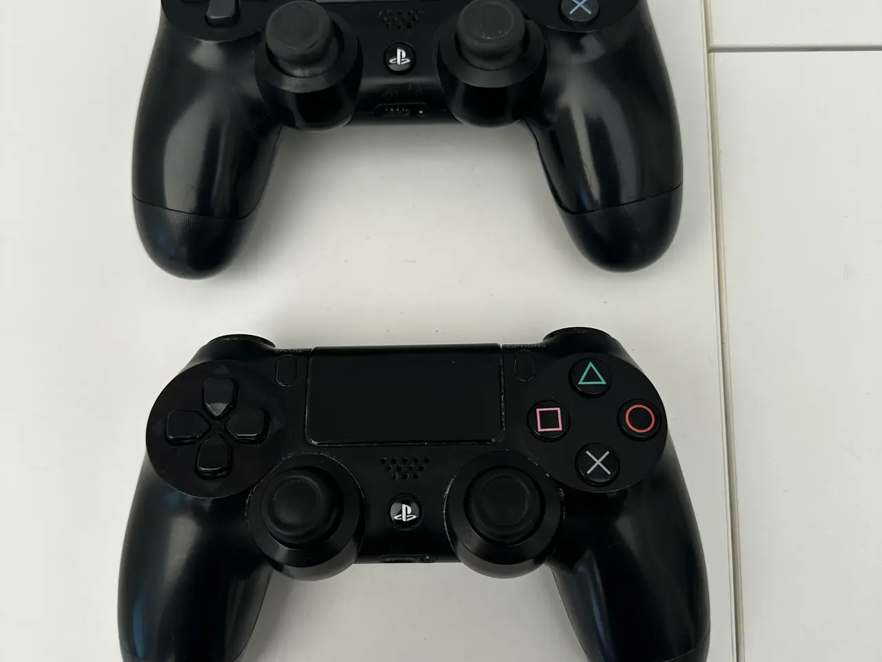 Billede 5 - Playstation 4 SLIM 1TB sæt(FC26, 2 controllere)