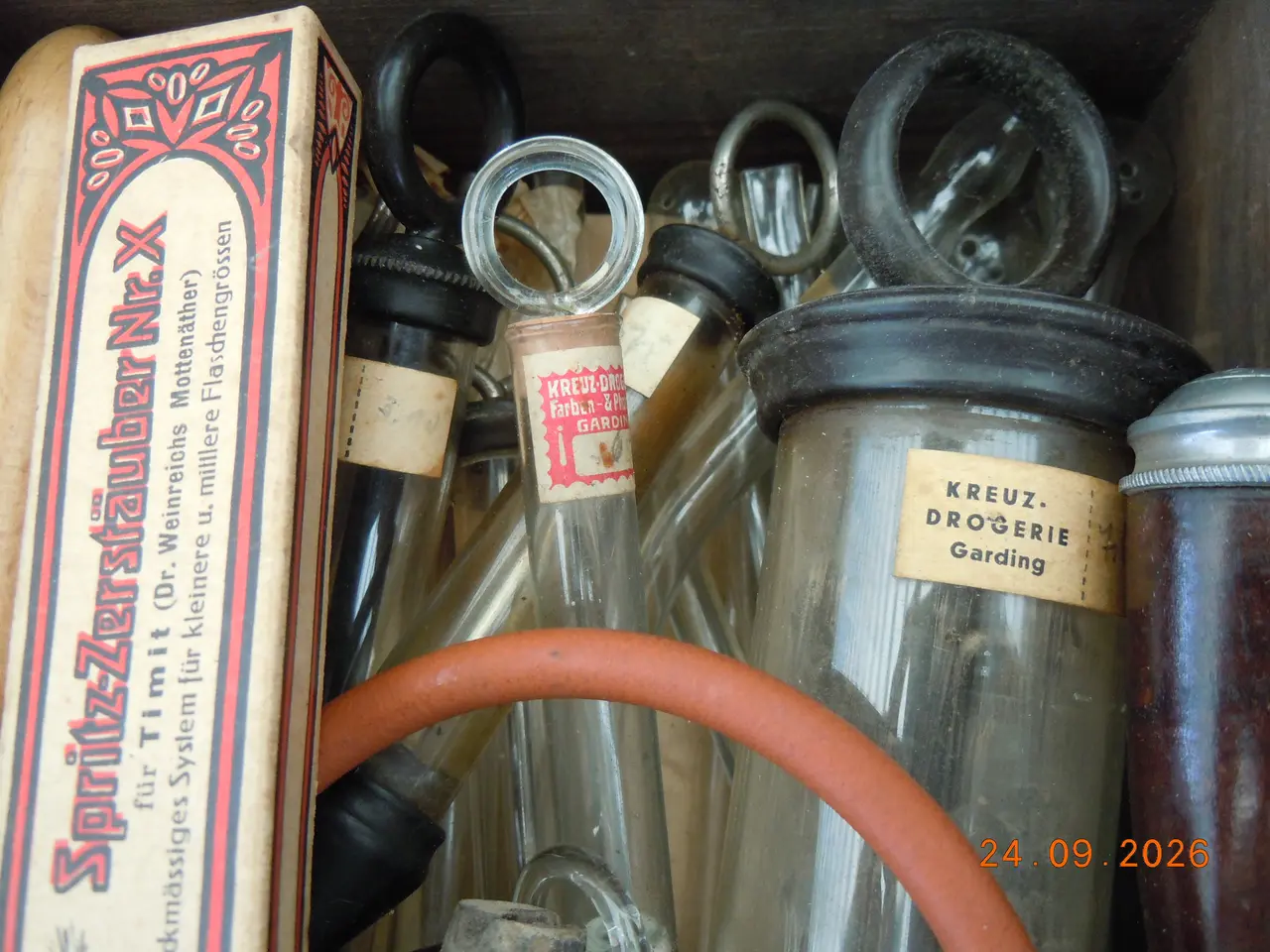 Billede 3 - Apotekerskuffe fyldt med rariteter, Ca. 100 år.