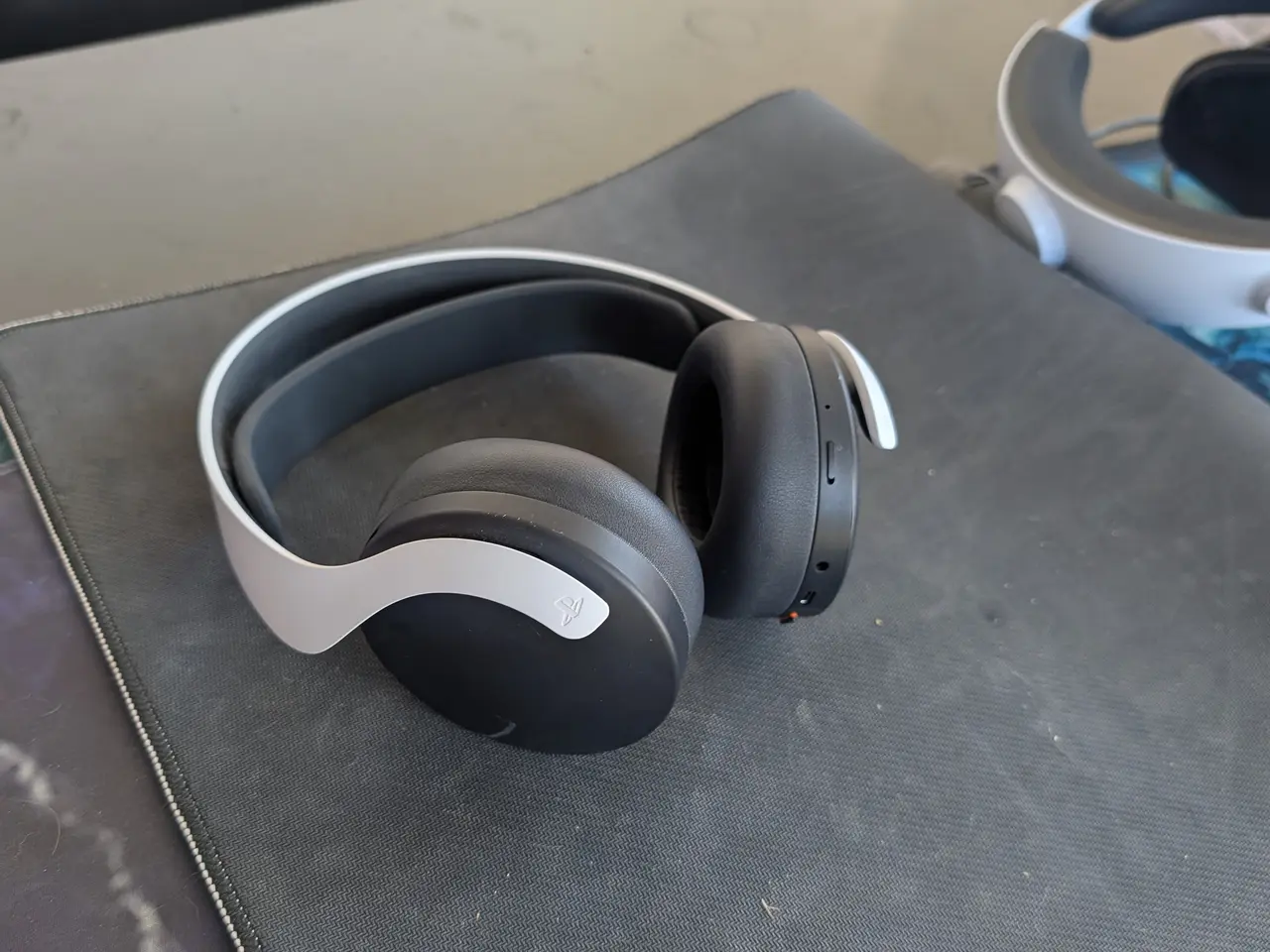 Billede 2 - Sony pulse 3D Headset sælges