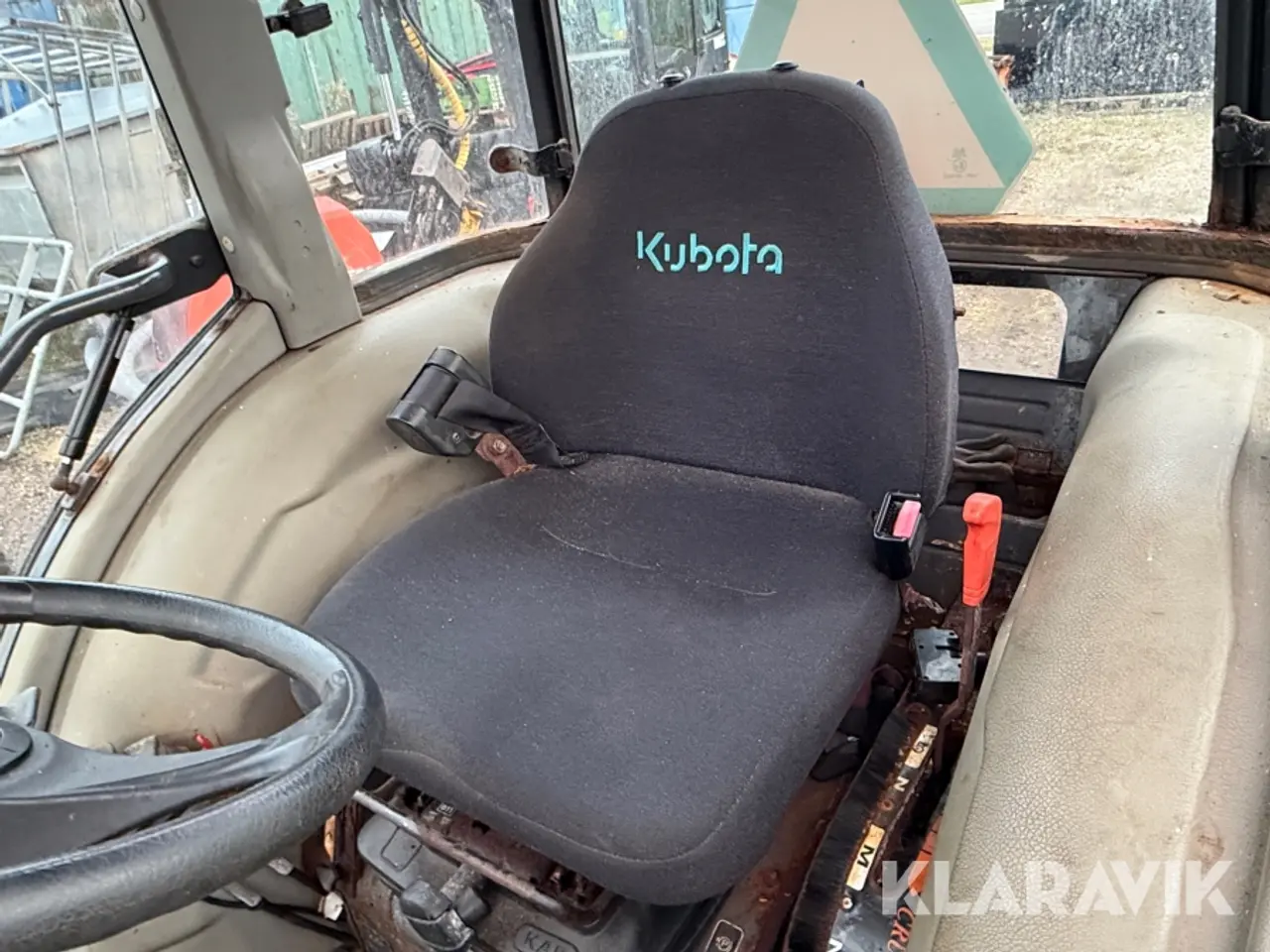 Billede 12 - Traktor Kubota L4240 med kost