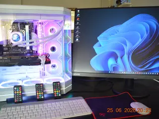 Asus DDR 5 AMD RTX 2080 11 GB 16 RGB RAM  6000 GB 