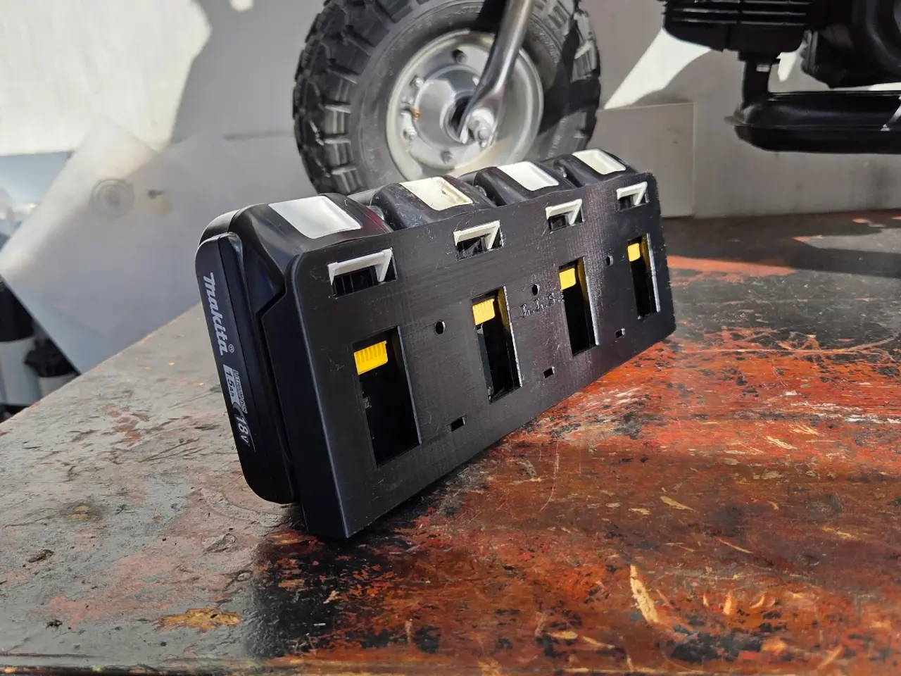Billede 1 - Makita batteri holder 18v