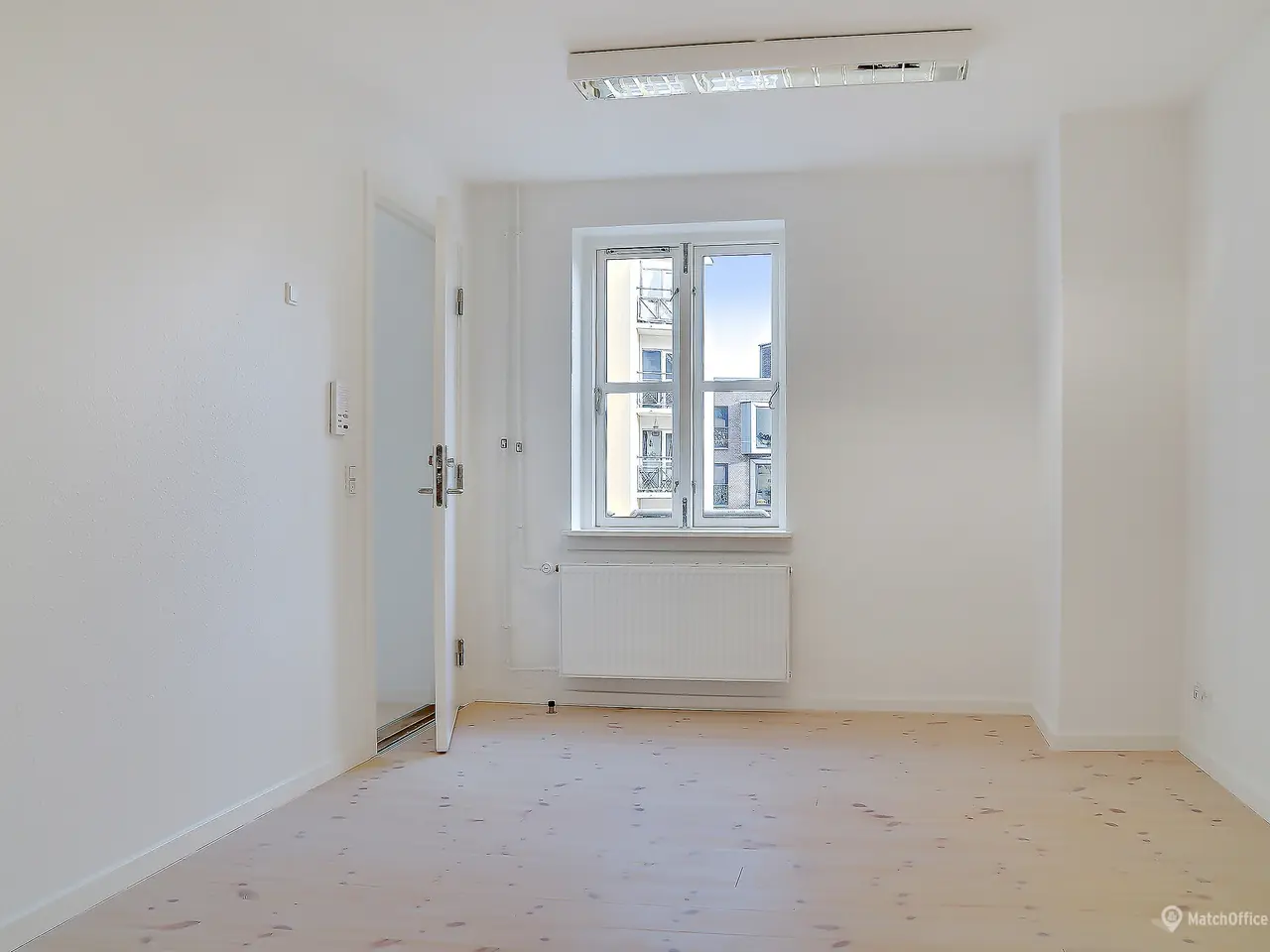 Billede 2 - 34 kvm. charmerende kontor. klinik. butik etc. - Odense C
