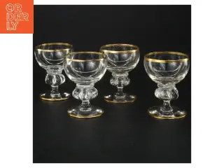 Sæt af fire glas med guld kant (str. 4 stk Ø 6,5 cm længde 8,5 cm)