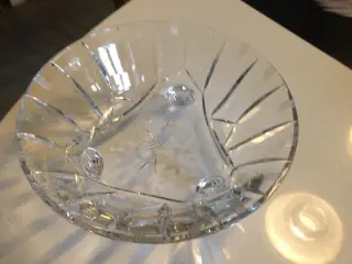 Krystalskål på tre ben