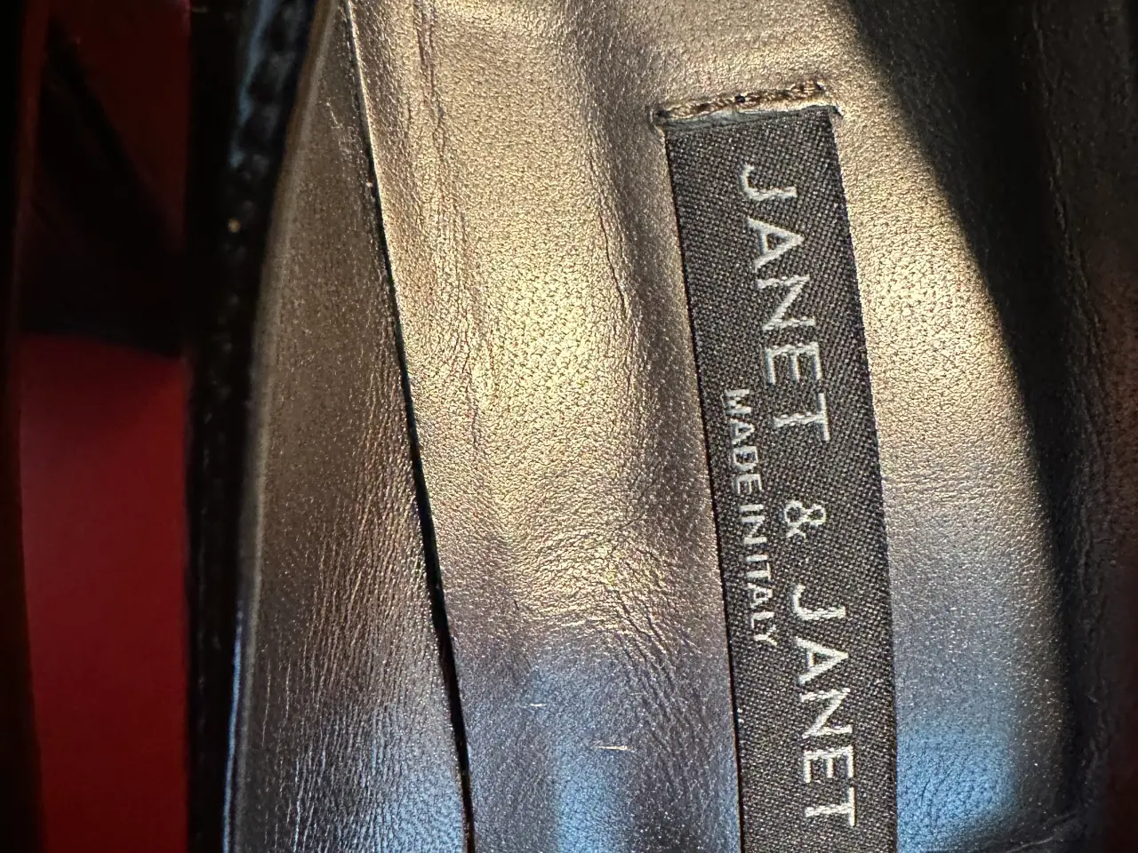 Billede 3 - Ubrugte sorte retro pumps af ægte lakeret læder