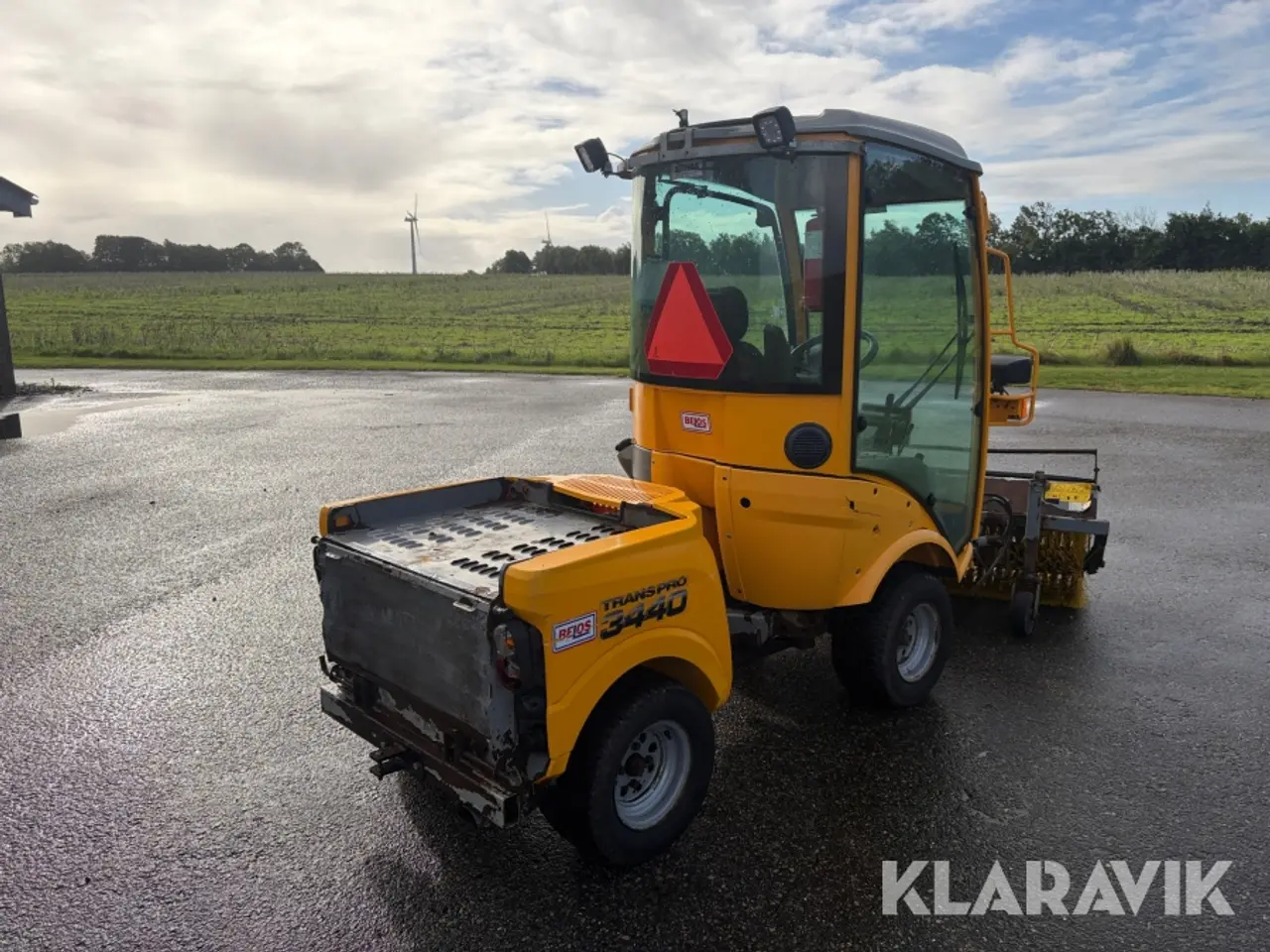 Billede 5 - Redskabsbære Belos Trans Pro 3440 med kost og sneplov