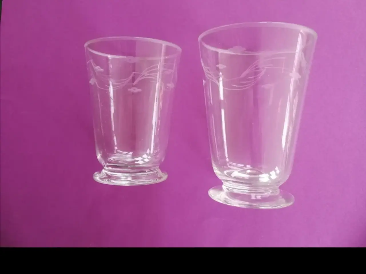 Billede 1 - Vand- og Ølglas med Ciselering ca. 1940-50