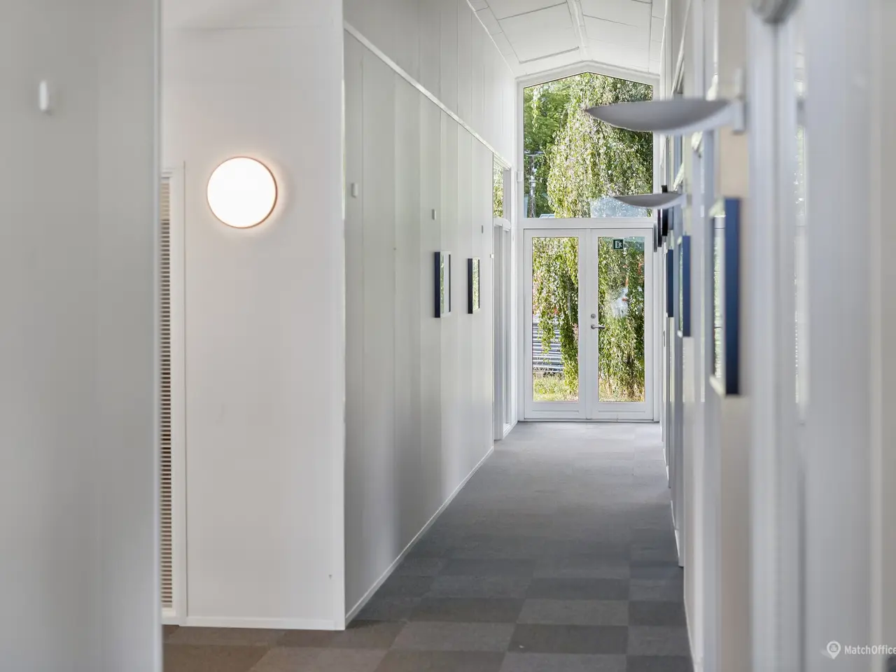 Billede 10 - Kontorejendom med stort befæstet areal