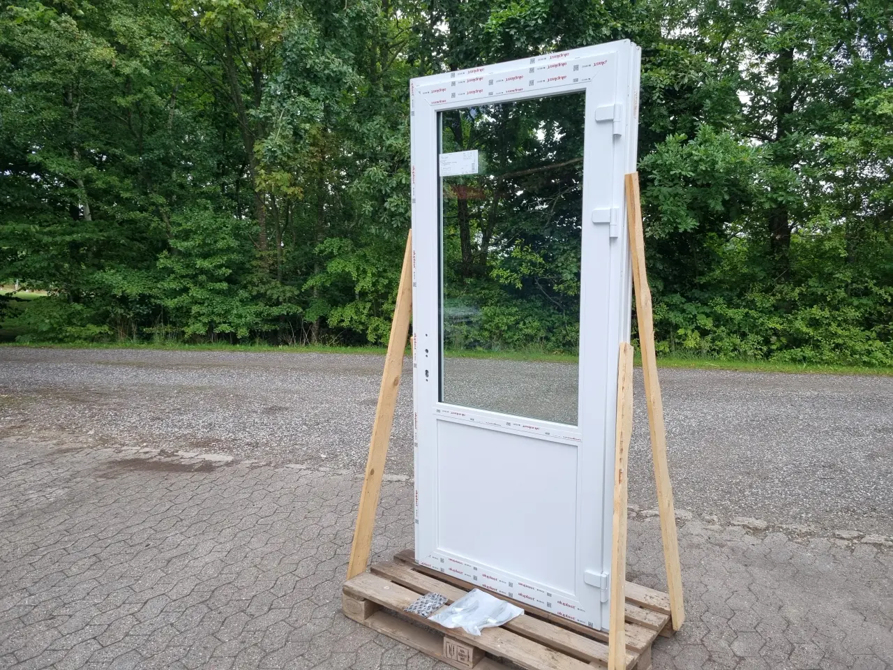 Billede 2 - Ny yderdør 215×95 karmmål