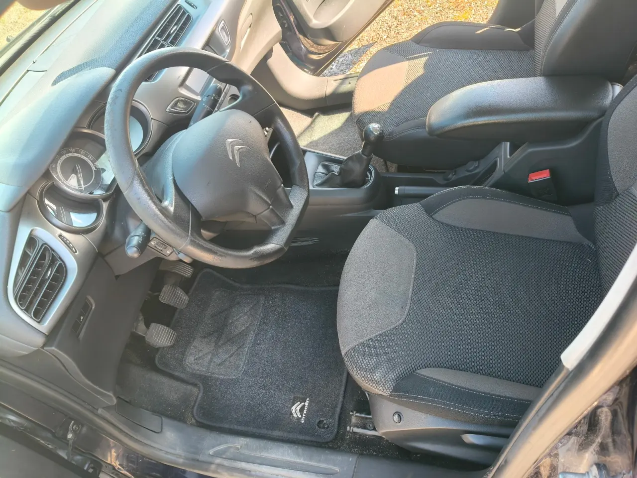 Billede 5 - Citroen C3 nysynet. Lav km