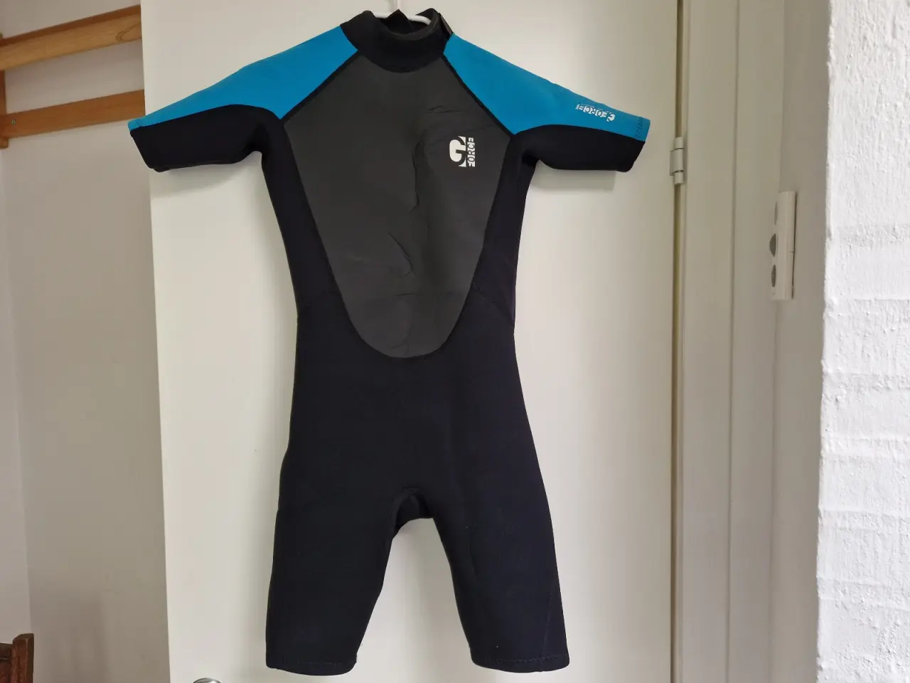Billede 1 - GUL G-Force 3 mm. shorty våddragt str. JL/12-13 år