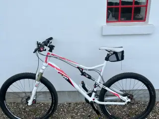 Sunn mtb full suspension (rockshox)