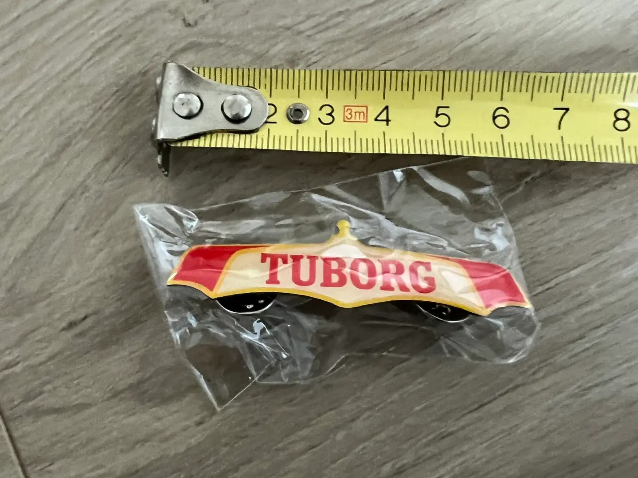 Billede 6 - Samling af 11 Tuborg pins og badges