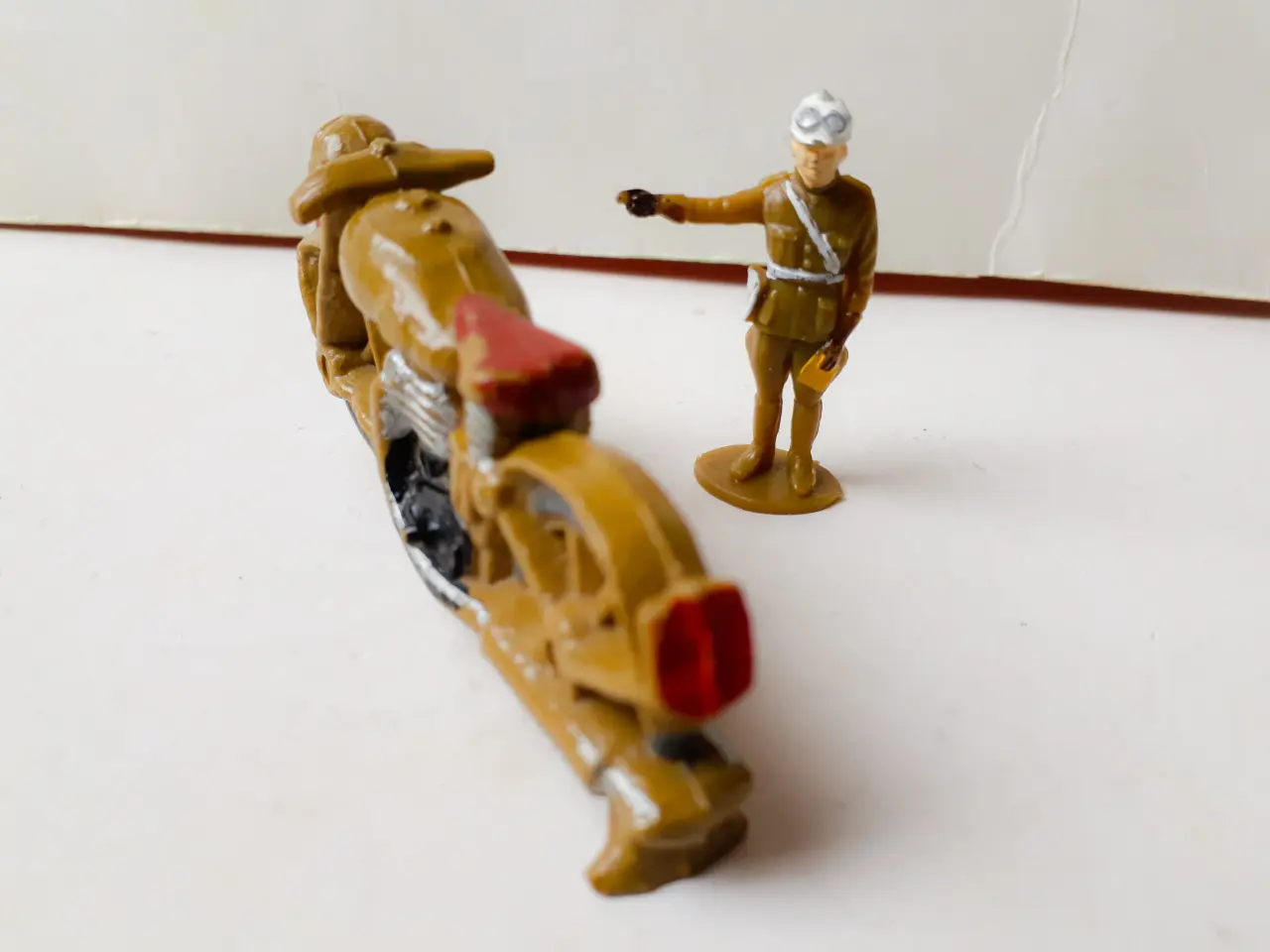 Billede 3 - 6 Reisler Militær Figurer