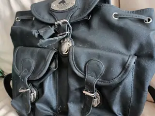 SUPER LÆKKER BLACK HORSE RYGSÆK