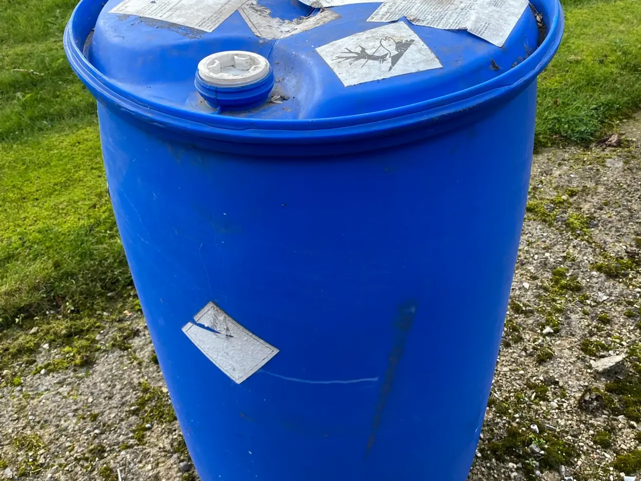 Billede 1 - Tønder i plast